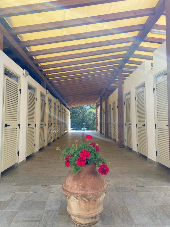 Camping Lacona กาโปลิเวรี ภายนอก รูปภาพ