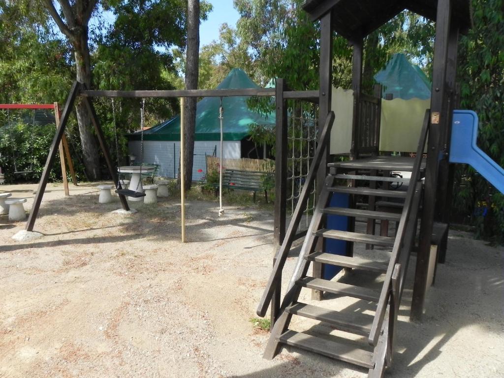 Camping Lacona กาโปลิเวรี ภายนอก รูปภาพ